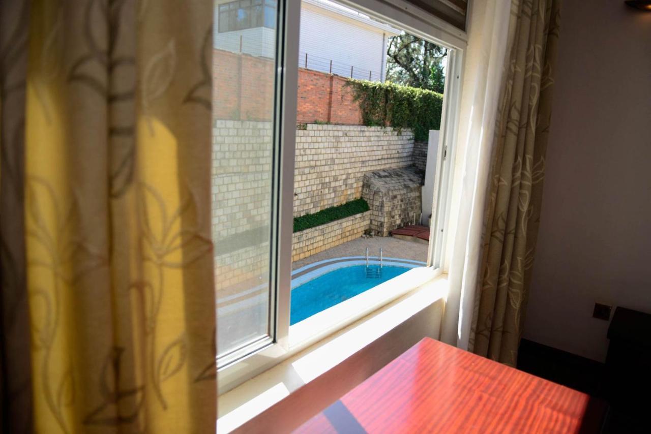 Room In Bb - Enjoy You Vacation Wail Staying In This Single Room Fit For 2 People 키갈리 외부 사진