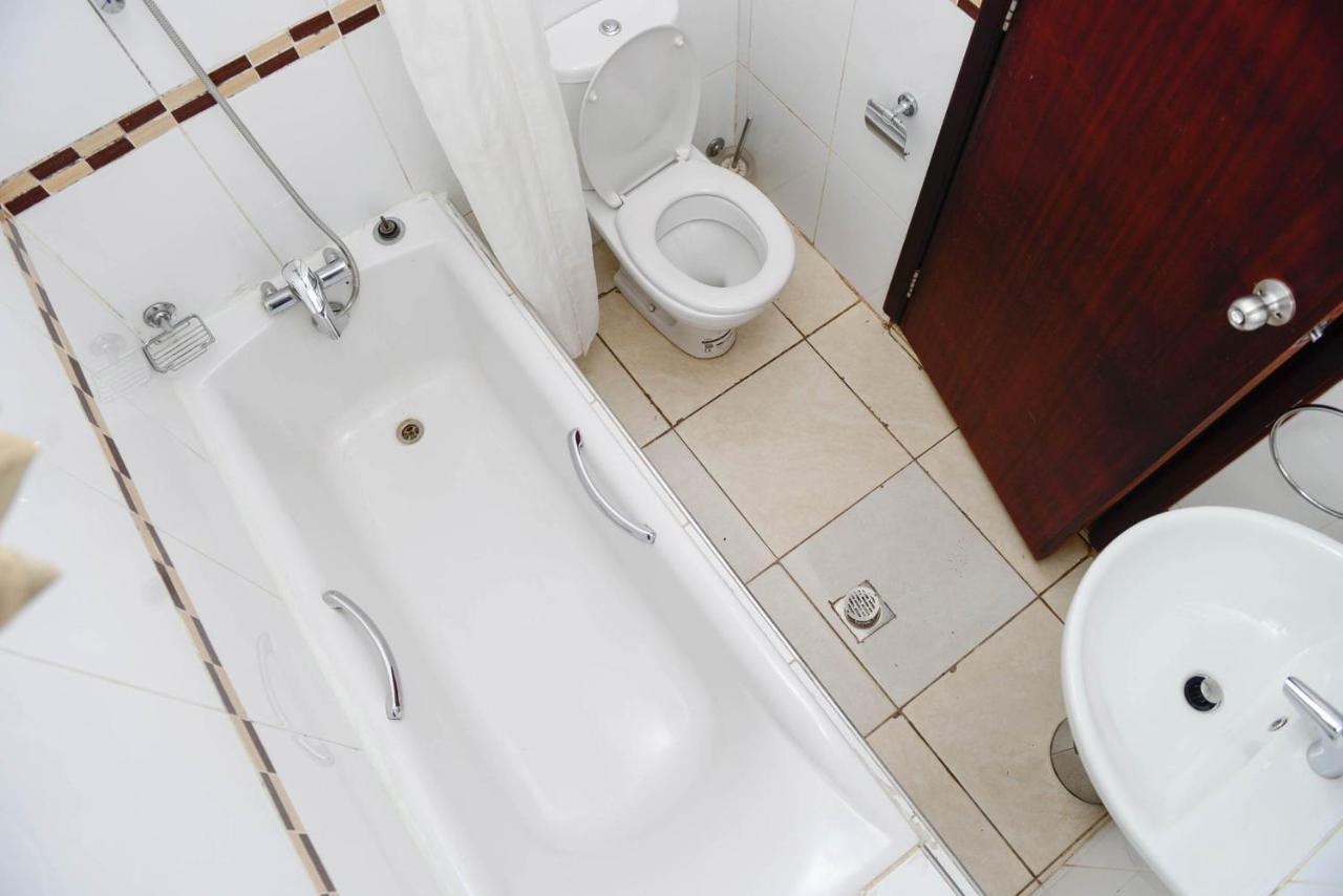 Room In Bb - Enjoy You Vacation Wail Staying In This Single Room Fit For 2 People 키갈리 외부 사진